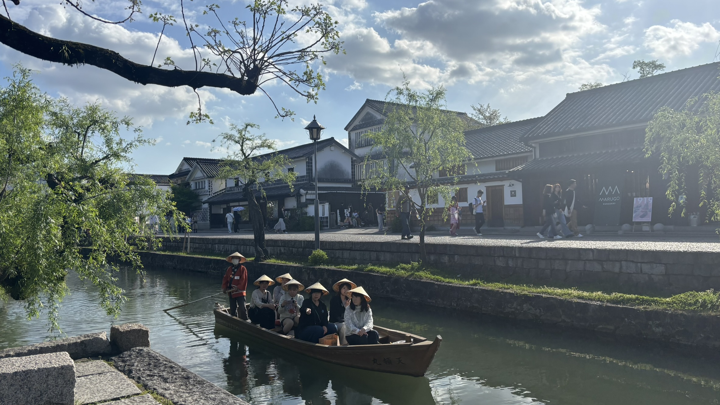 美観地区のくらしき川舟流し